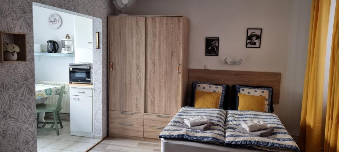 1 Rue Des Romains Studio Meuble Clauss Niederbronn-les-Bains Dış mekan fotoğraf